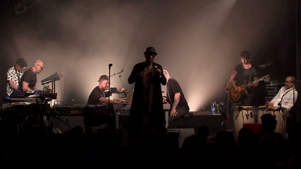 SCHWARZMANN SOIRÉ E Live in