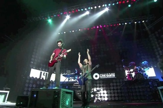 Linkin Park SHREDS Jurassic Park