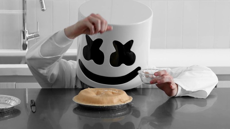 Cooking with Marshmello: How To Make Peach Pie ( Shaky Beats