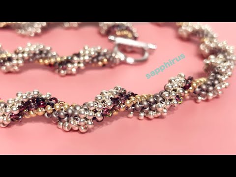 ビーズステッチ 丸小ビーズだけで作れる ツイストネックレスの作り方 Beaded