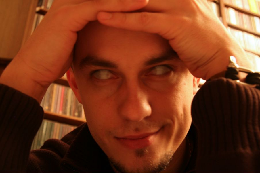 №16, Леонард Кангур №16, Леонард Кангур