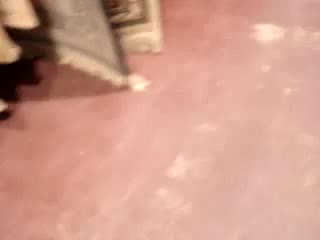 Анька с трудом помещает толстую корягу в свой маленький рот (секс ...