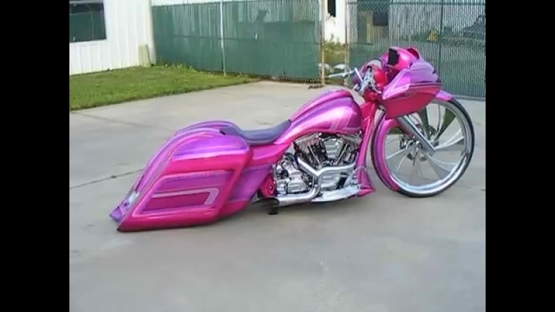 Girl Baggers Custom Cycles LTD pink 30 inch Road glide