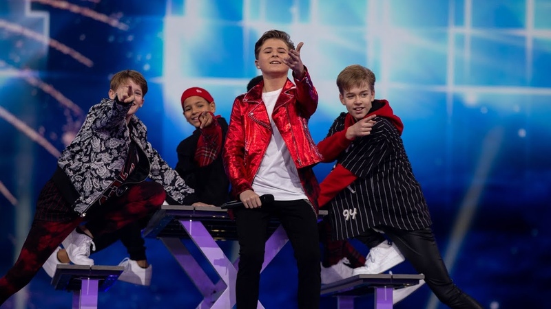 5 MATHEU DANSERS REPETEREN OP HET GROTE PODIUM IN POLEN , JUNIOR SONGFESTIVAL