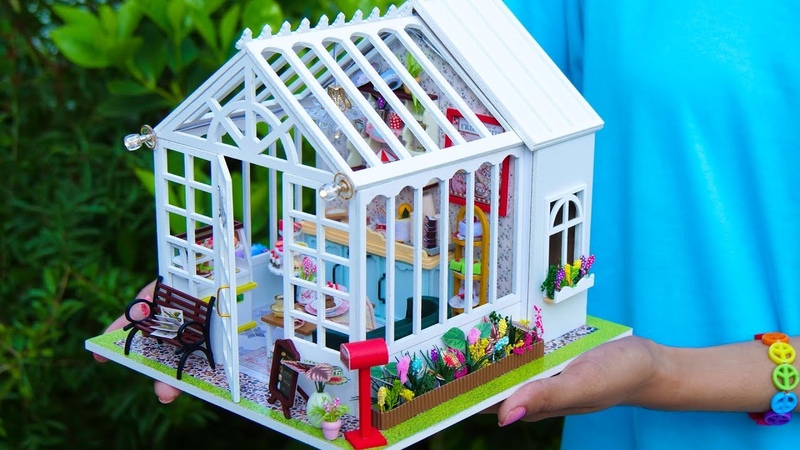 DIY Miniature Cake House