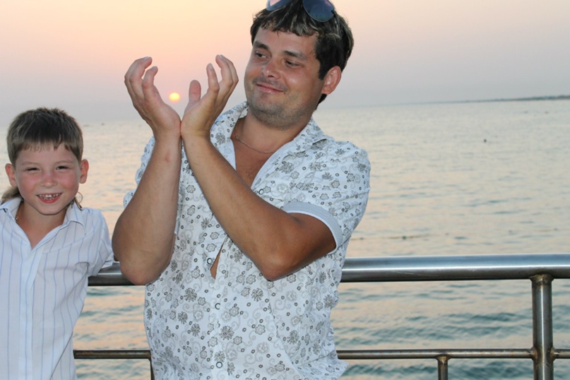 Виктор Решетников |