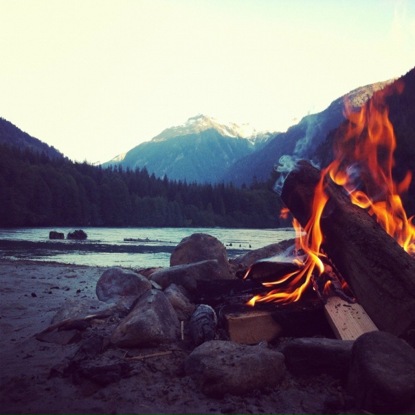 Горы и костер Горы и костер