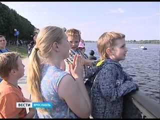 В День города ярославцам показали авиашоу
