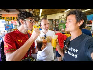 American Food!! EXOTIC FRUIT SHAKES + Gator Kebabs!  EVERGLADES - Florida, USA!