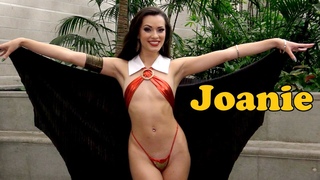 Joanie Brosas (Vampirella) Interview: Los Angeles Comic Con 2016 #ThatCosplayShow