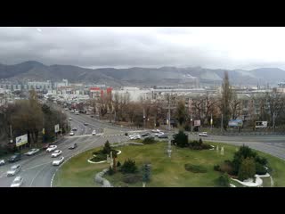 Кутузовское кольцо вид на горы Новороссийск. Таймлапс