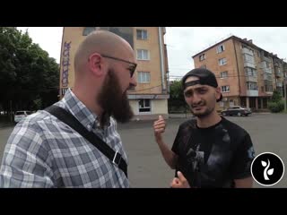 Баннер в честь Мхмта Томаева был установлен во Владикавказе