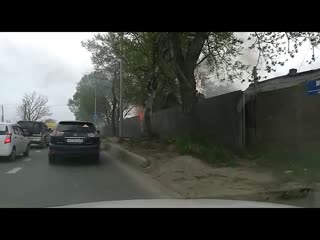 Пожар на улице Ленина Южно-Сахалинска сняли очевидцы